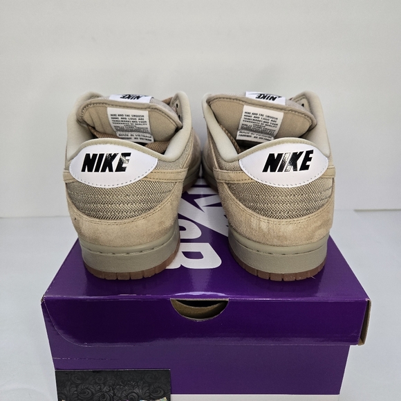 Nike SB Dunk Low - Picture 9 of 9